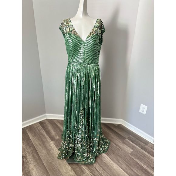 MAC DUGGAL SEQUIN & FLORAL EMBELLISHED EVENING GOWN - Picture 4 of 12